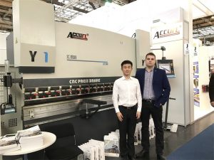 پولینڈ کے گاہکوں نے ہماری نمائش کا دورہ کیا